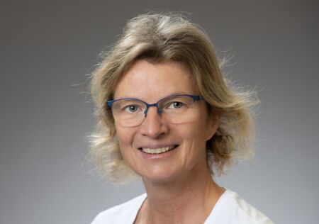 Dr. med. Josephine Reeg