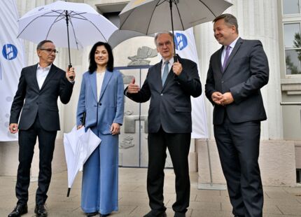 Bundesministerin Katherina Reiche besucht Chemiestandort Leuna