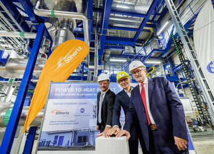 Feierliche Inbetriebnahme des 35-Megawatt-Elektrodenkessels am Chemiestandort Leuna